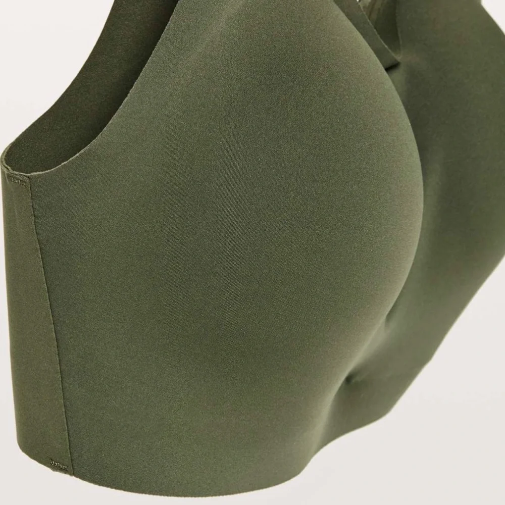 LIKE NEW Lululemon Enlite Bra - Pesto - Picture 7 of 9
